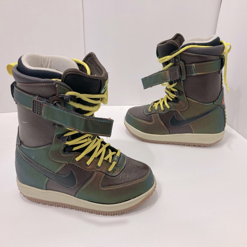 Brand New Nike Zoom Air Snowboard Boots
